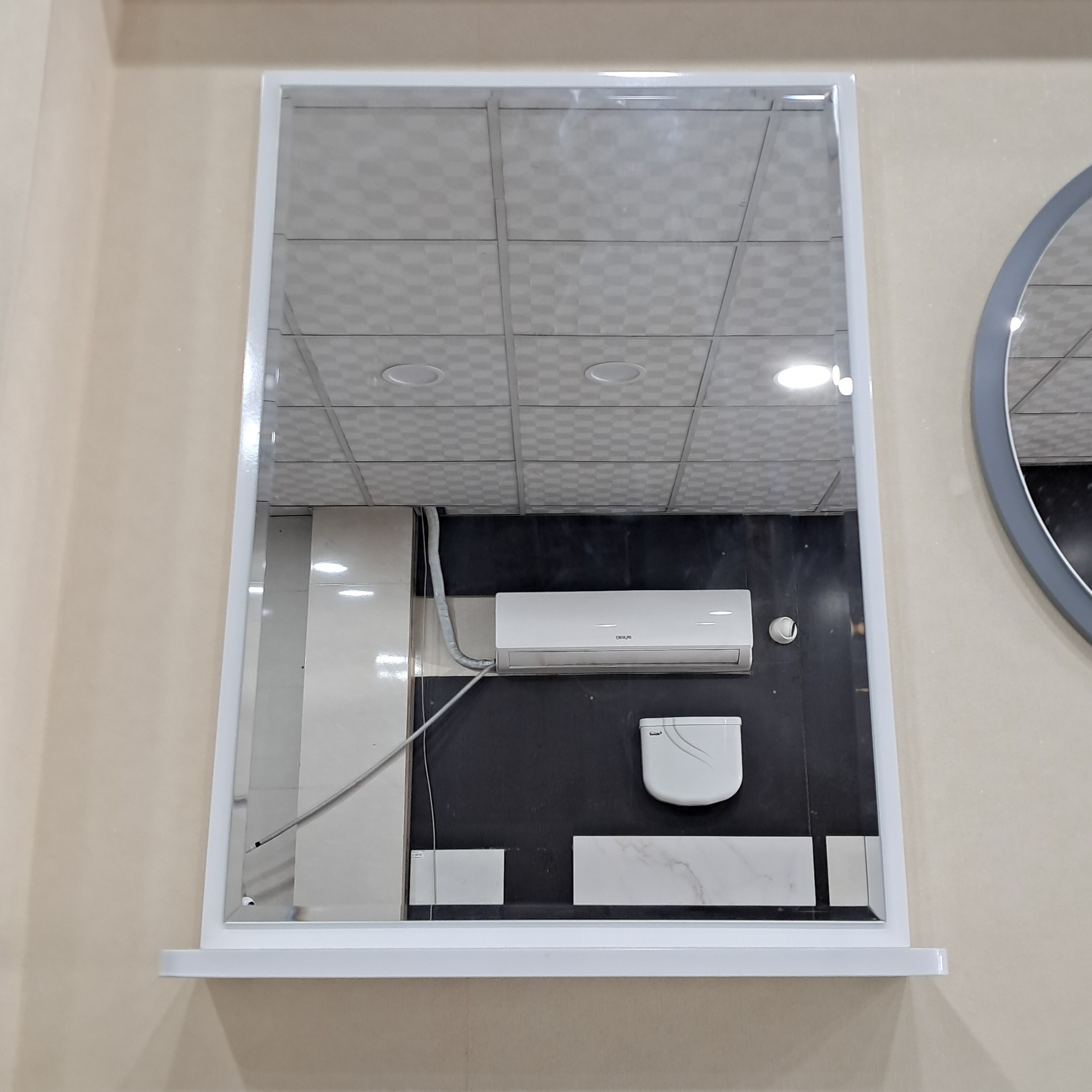 آینه تک PVC مستطیلی ضداکسید مروا کابین (عرض 48 ارتفاع 70) (پس کرایه)